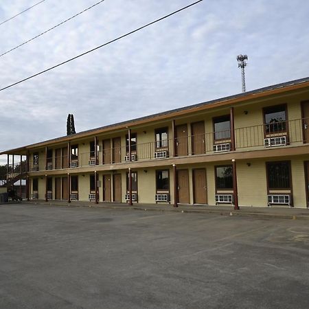 Coachway Inn Luling Экстерьер фото