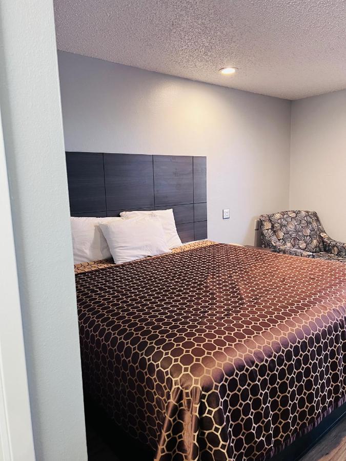 Coachway Inn Luling Экстерьер фото