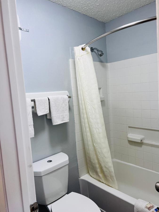 Coachway Inn Luling Экстерьер фото