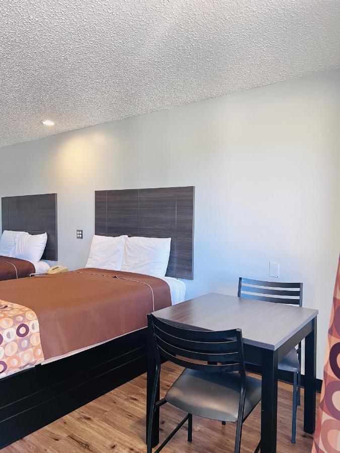 Coachway Inn Luling Экстерьер фото
