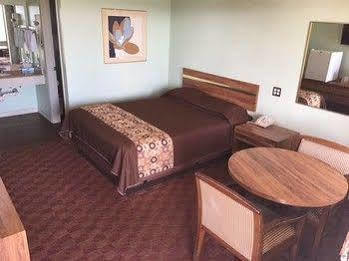 Coachway Inn Luling Экстерьер фото