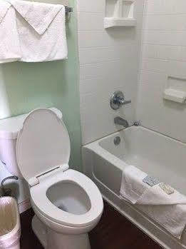 Coachway Inn Luling Экстерьер фото